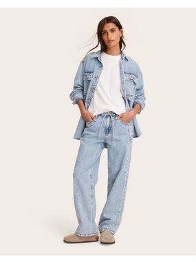 Light Blue Women's Boyfriend Jeans - Casual Relaxed Fit